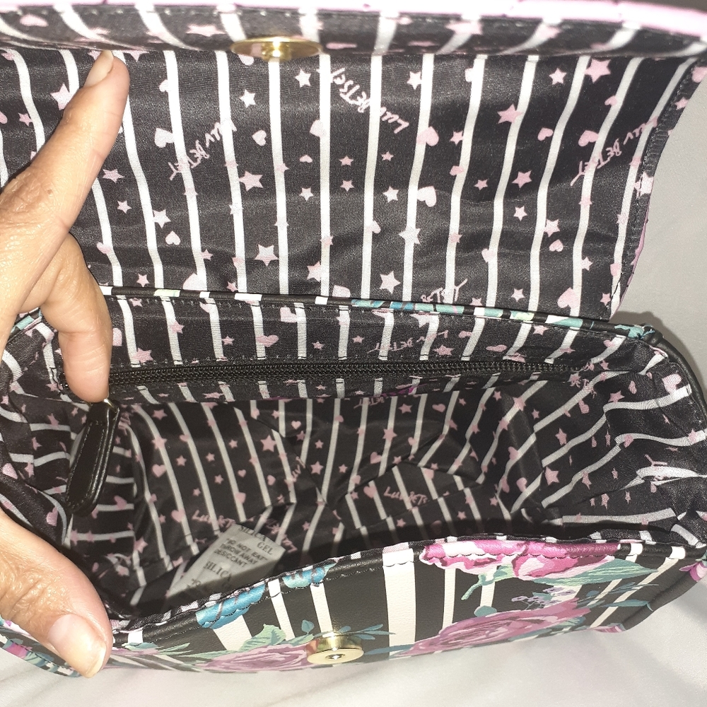Betsey Johnson crossbody - Picture 3 of 3
